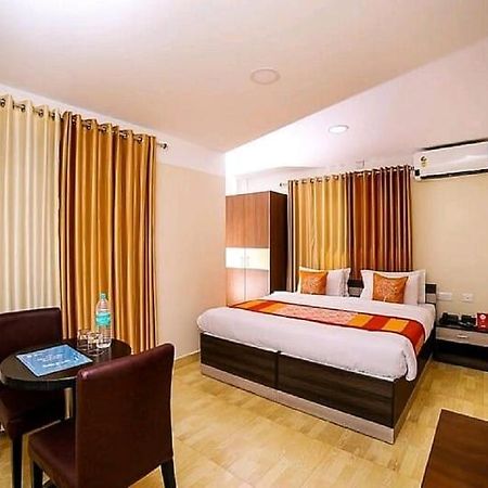 Trippapur Hotel Tayas מראה חיצוני תמונה