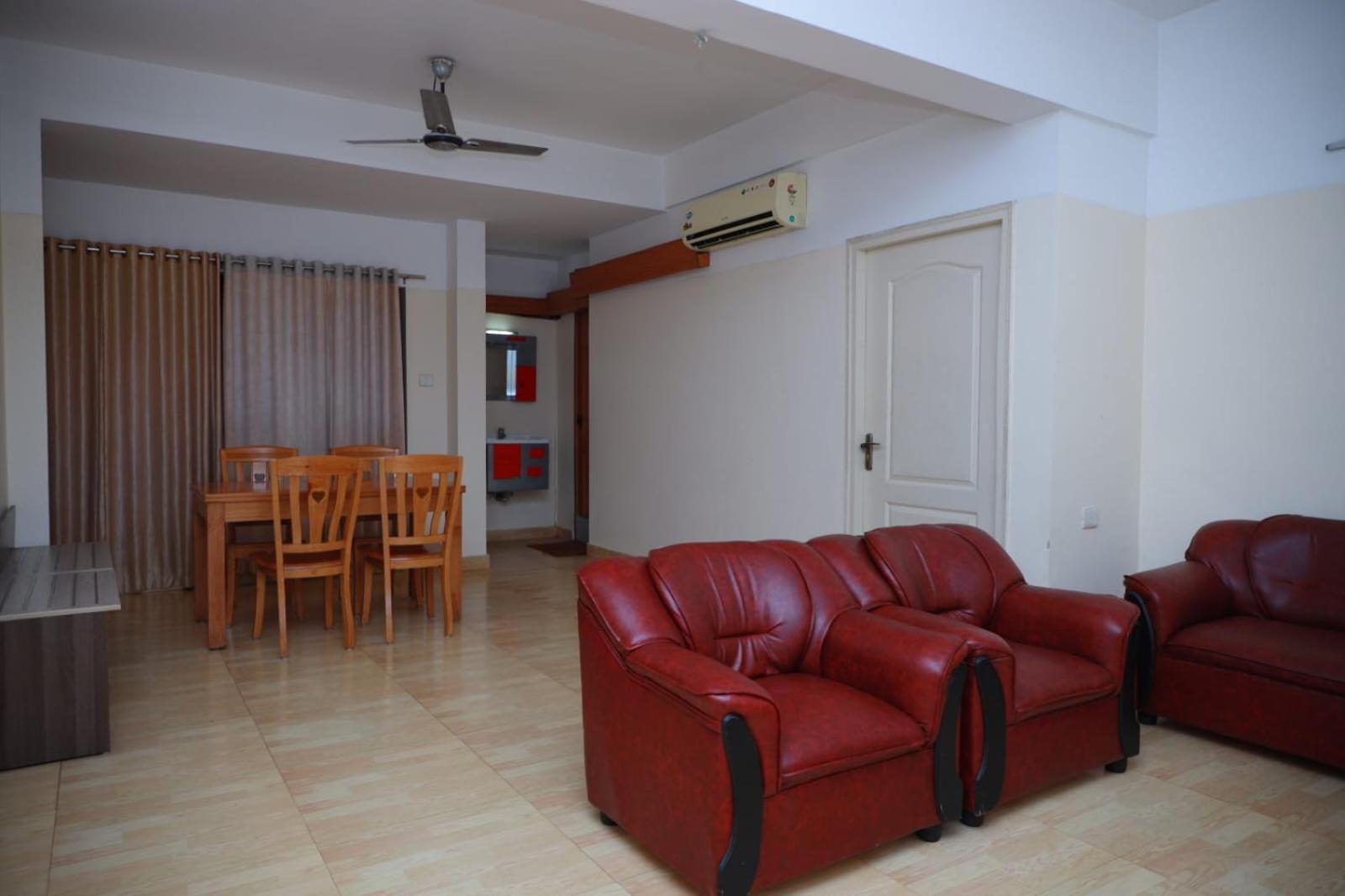 Trippapur Hotel Tayas מראה חיצוני תמונה